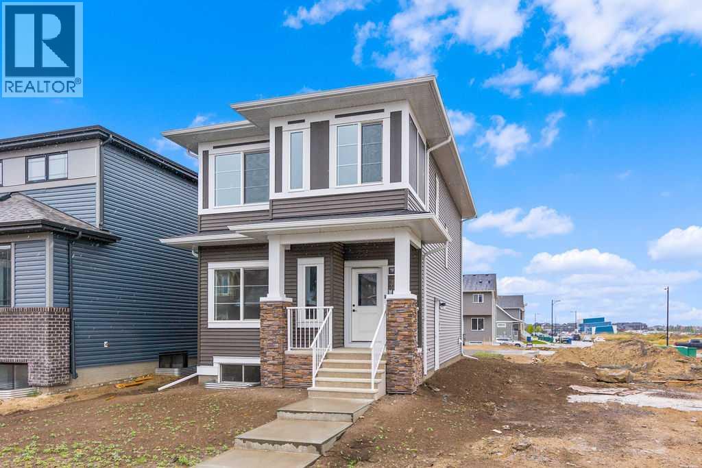 966 Chinook Winds Meadow SW - 2