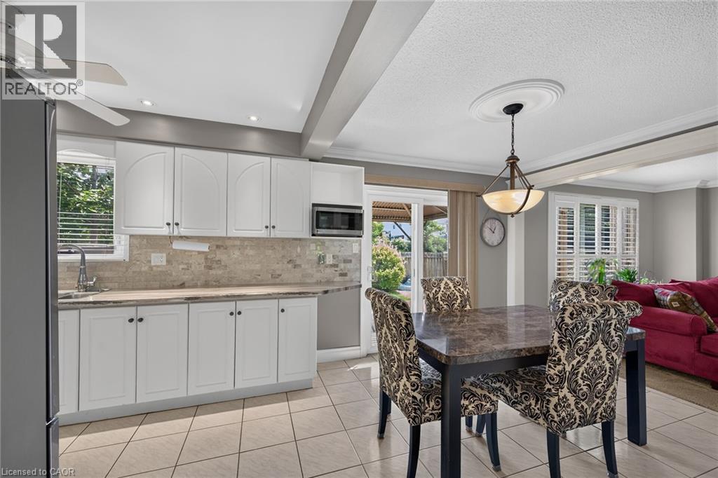 3 RIDGEMOUNT Drive - 10