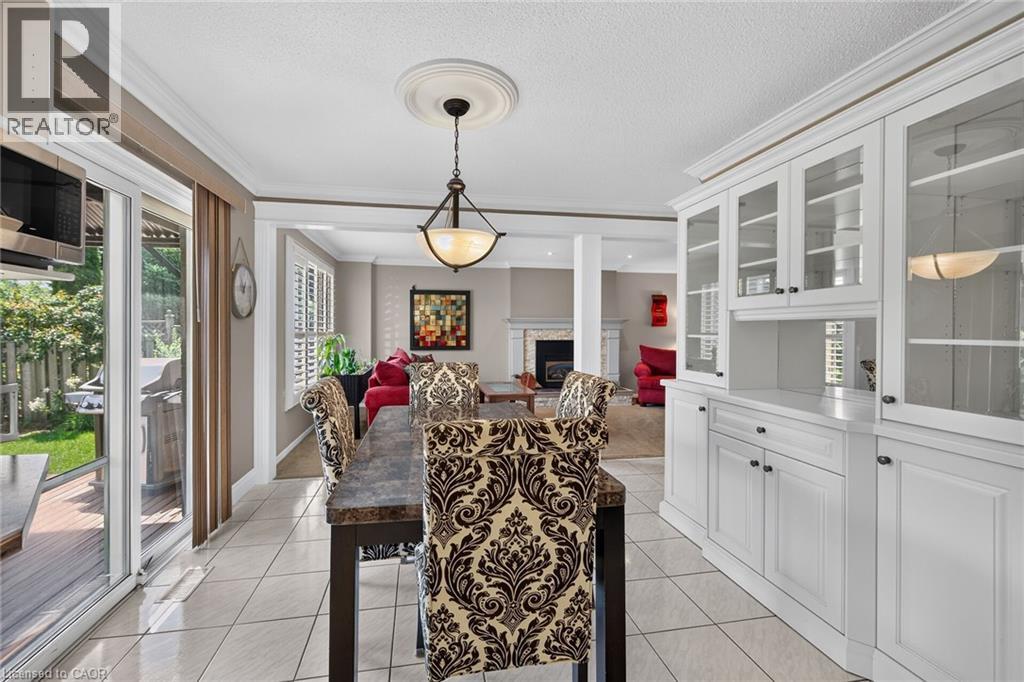 3 RIDGEMOUNT Drive - 16
