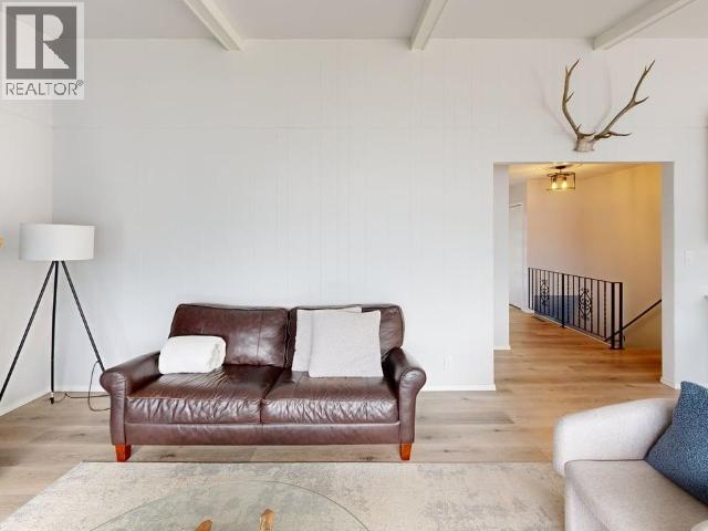 2440 JENKINSON ROAD, Powell River