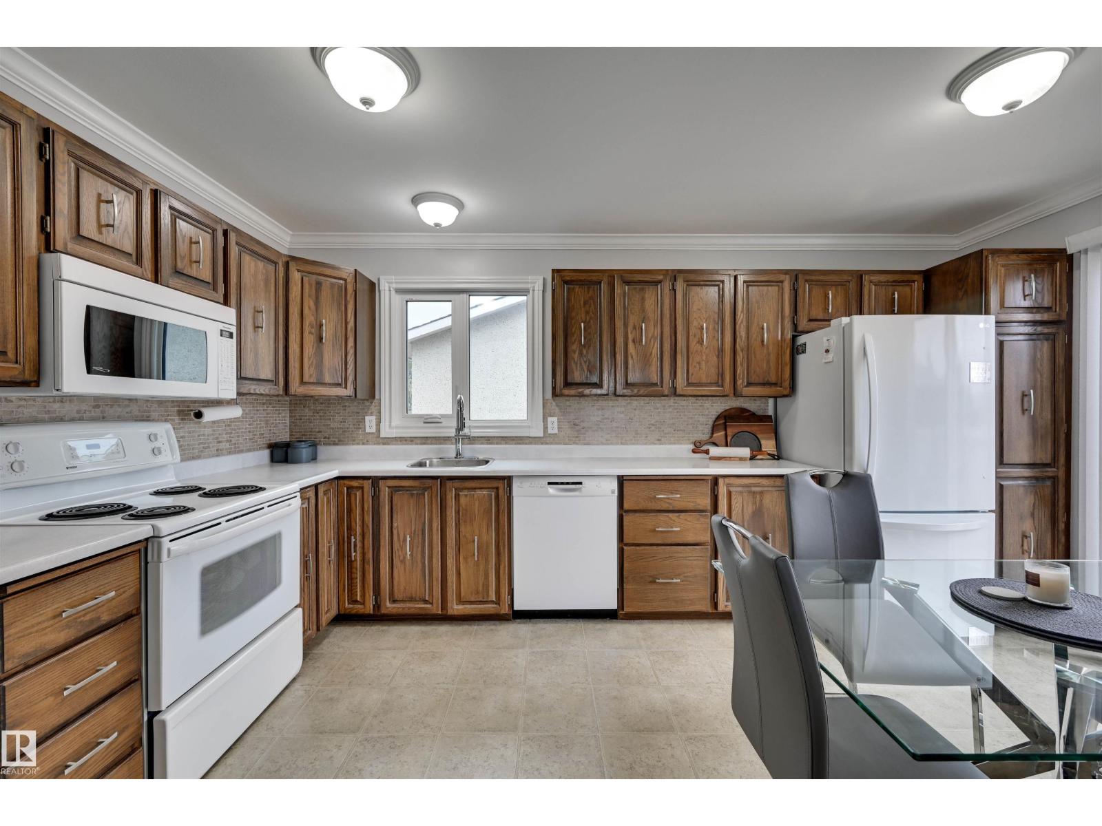 14203 61 ST NW - 39