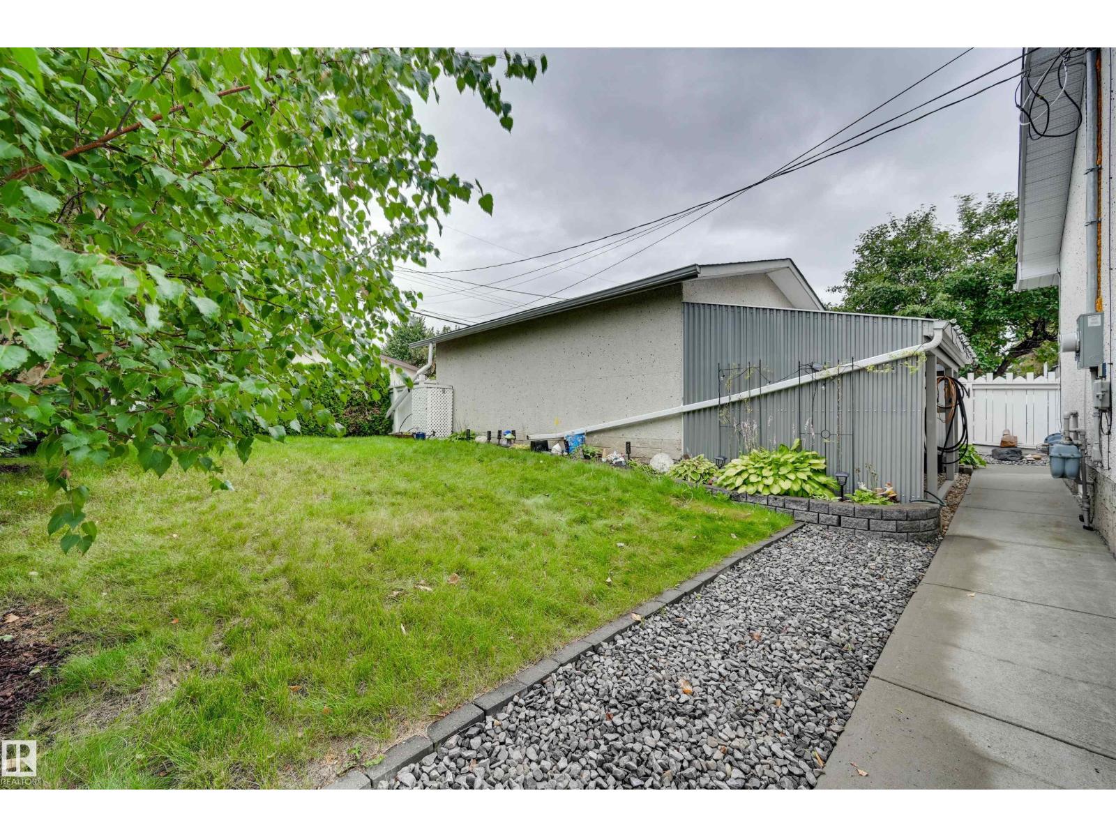 14203 61 ST NW - 9