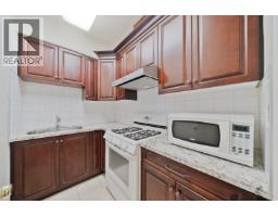 7157 Ridgeview Drive, Burnaby, BC V5A4S1 Photo 12
