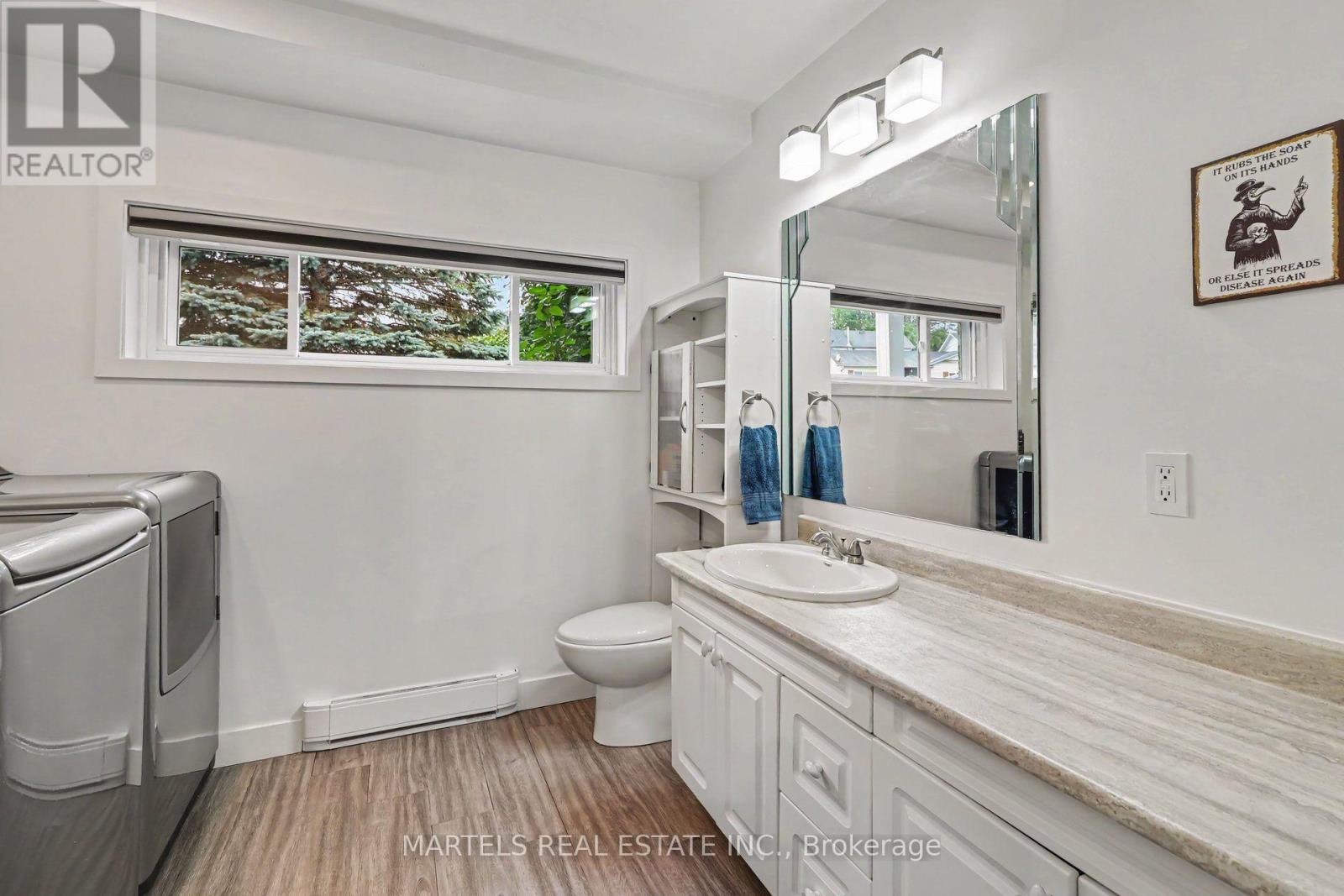 879 LAWRENCE STREET - 14