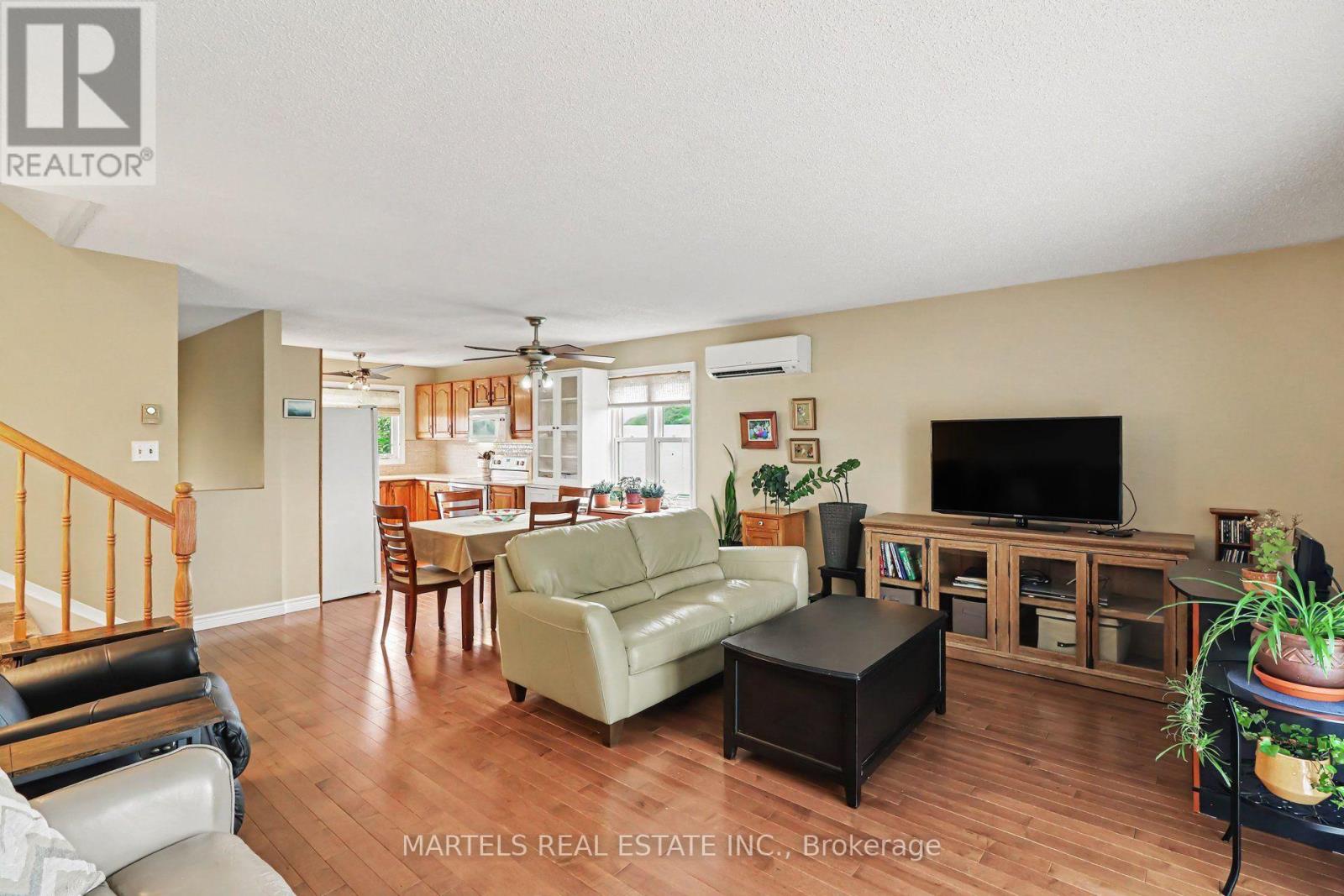 879 LAWRENCE STREET - 5