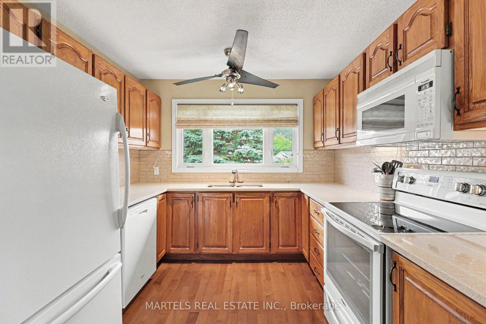 879 LAWRENCE STREET - 8