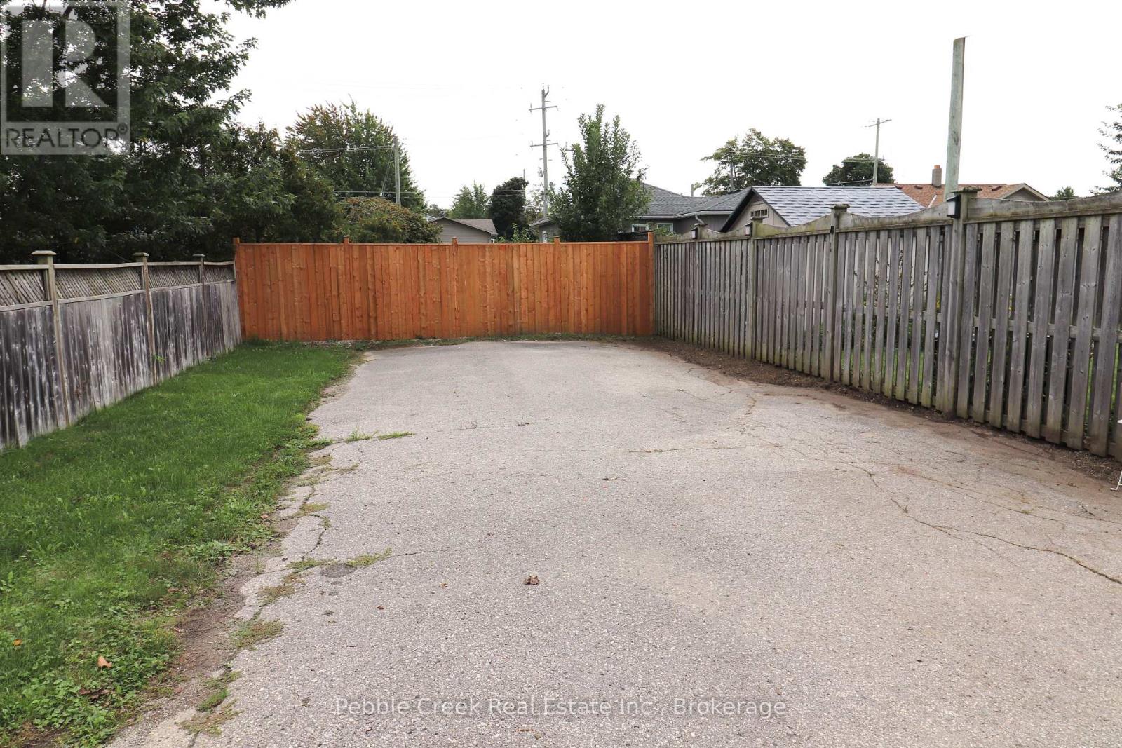 206 PICTON STREET E - Image 46