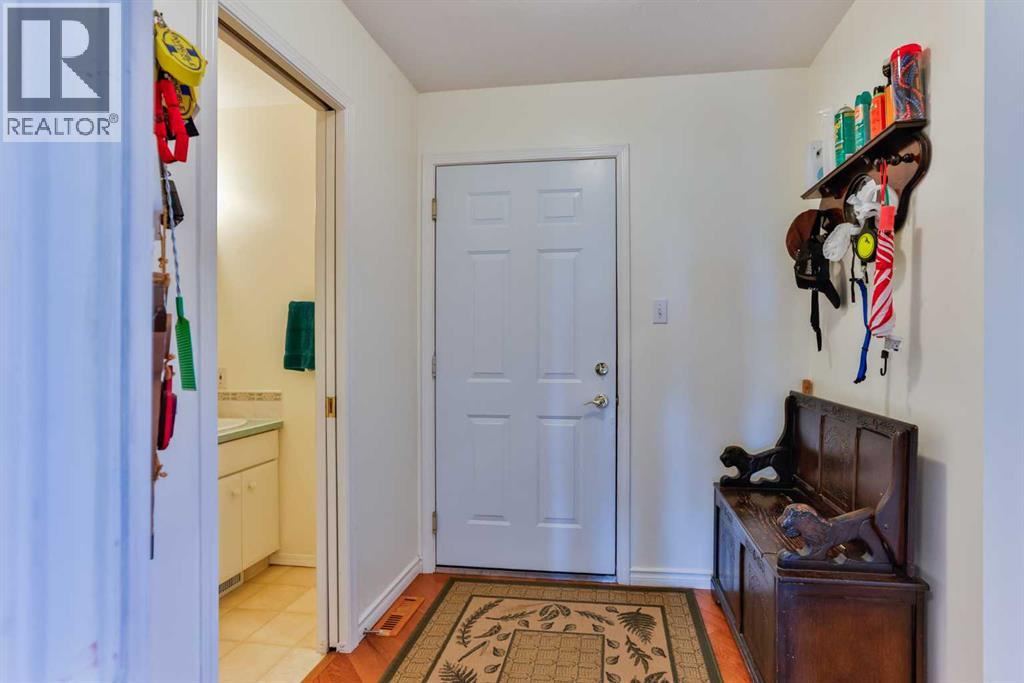 15 Gold Avenue N - Image 18