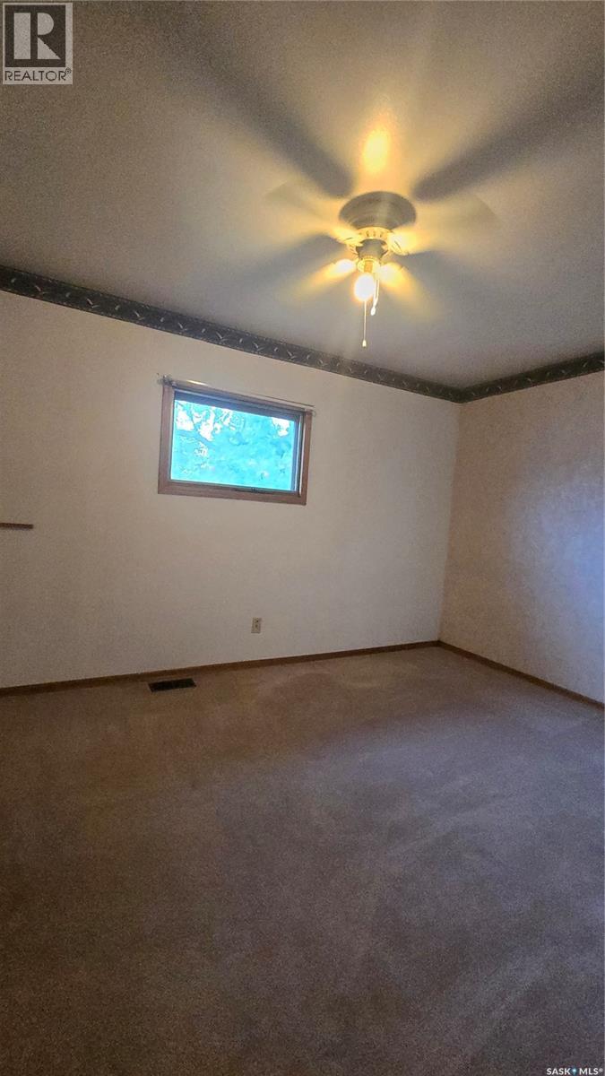 316 Murray STREET, Oxbow — photo 8