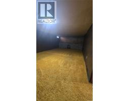 316 Murray Street, Oxbow, SK S0C2B0 Photo 11