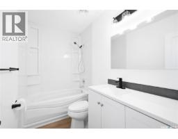 34 Ottawa Place, Regina, SK S4R2V7 Photo 13