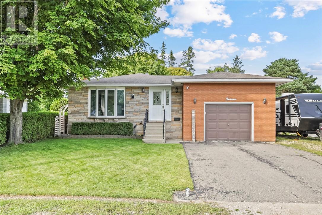 Property for sale at 14 VANKOUGHNET Street W