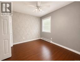 1933 Galerno Rd, Campbell River, BC V9W1K8 Photo 10