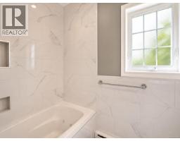 1933 Galerno Rd, Campbell River, BC V9W1K8 Photo 14