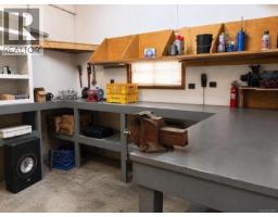 1933 Galerno Rd, Campbell River, BC V9W1K8 Photo 17
