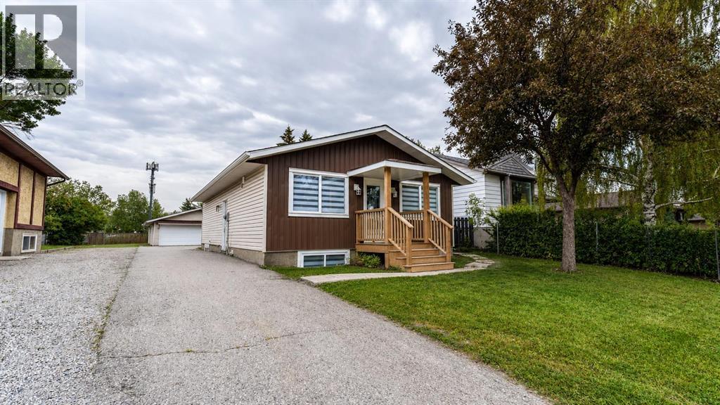 48 Doverglen Crescent SE - 4