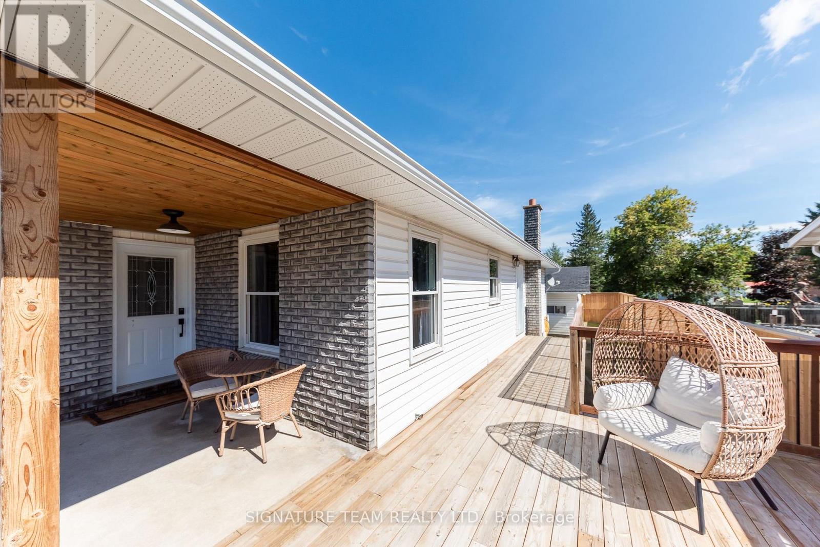 4 Bed, 2 Bath House for Sale in Petawawa – 10 SELKIRK STREET, Petawawa – MLS# X13751056 - Image 32