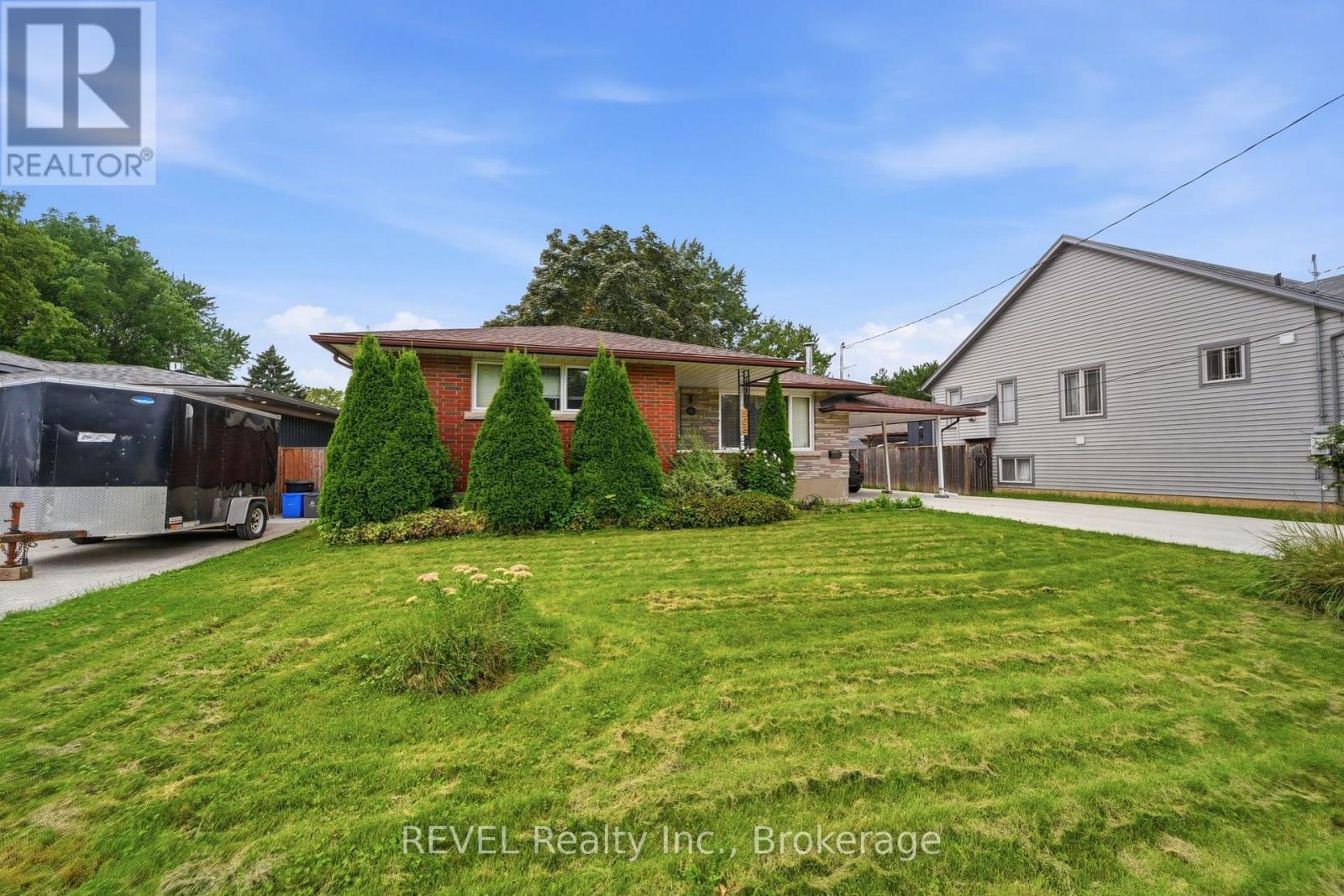 563 BUNTING ROAD - 2