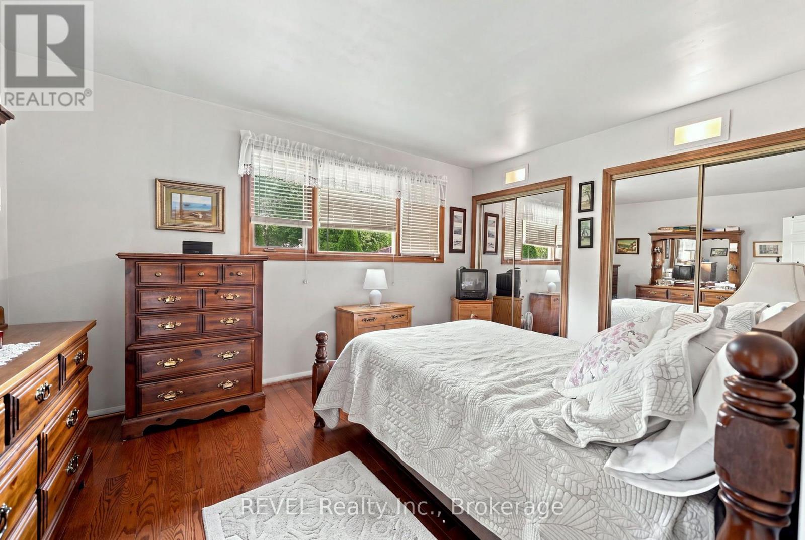 563 BUNTING ROAD - 24
