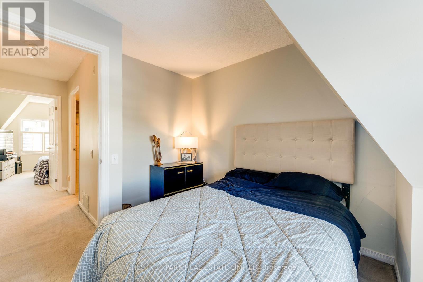 #TH8 140 BATHURST STREET - Image 30