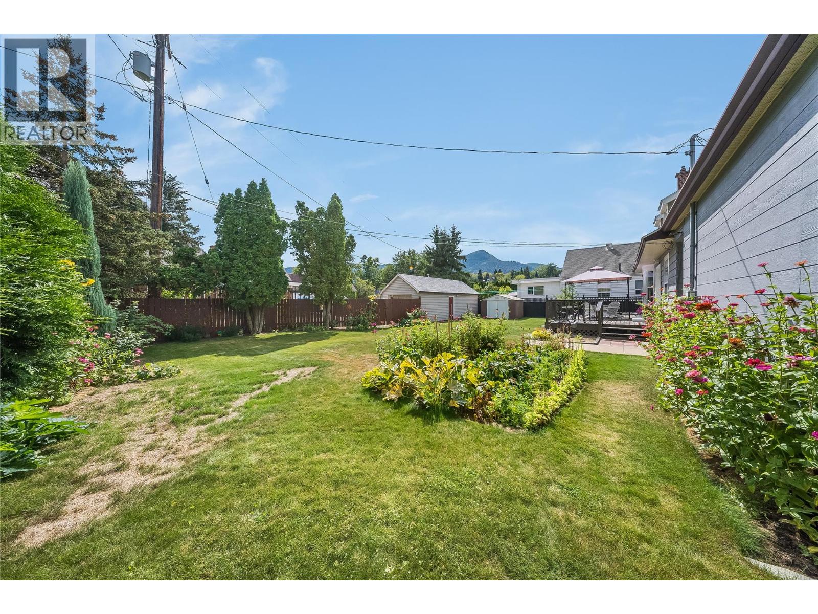 204 DIANA Crescent, Trail