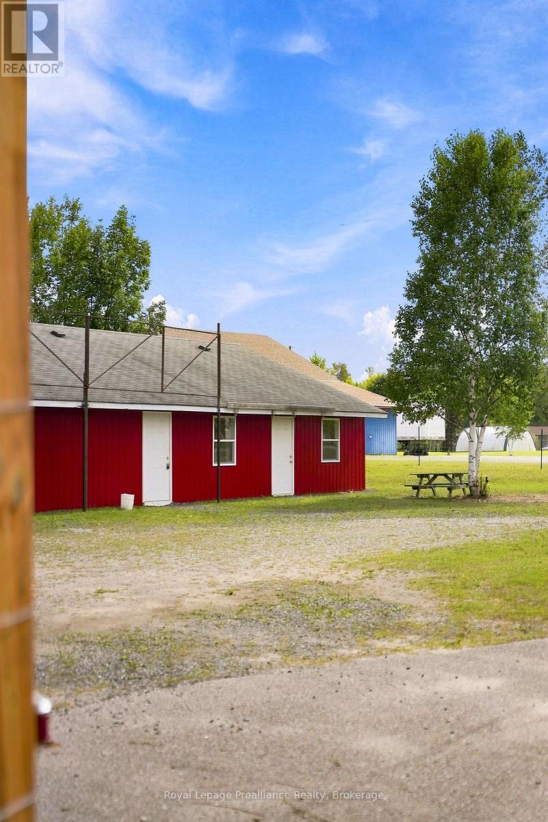 12541 HIGHWAY 41, Addington Highlands — photo 5