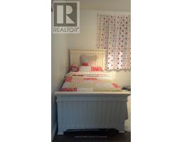 46 Inniswood ( Upper Level) Drive, Toronto, ON M1R1E5 Photo 11