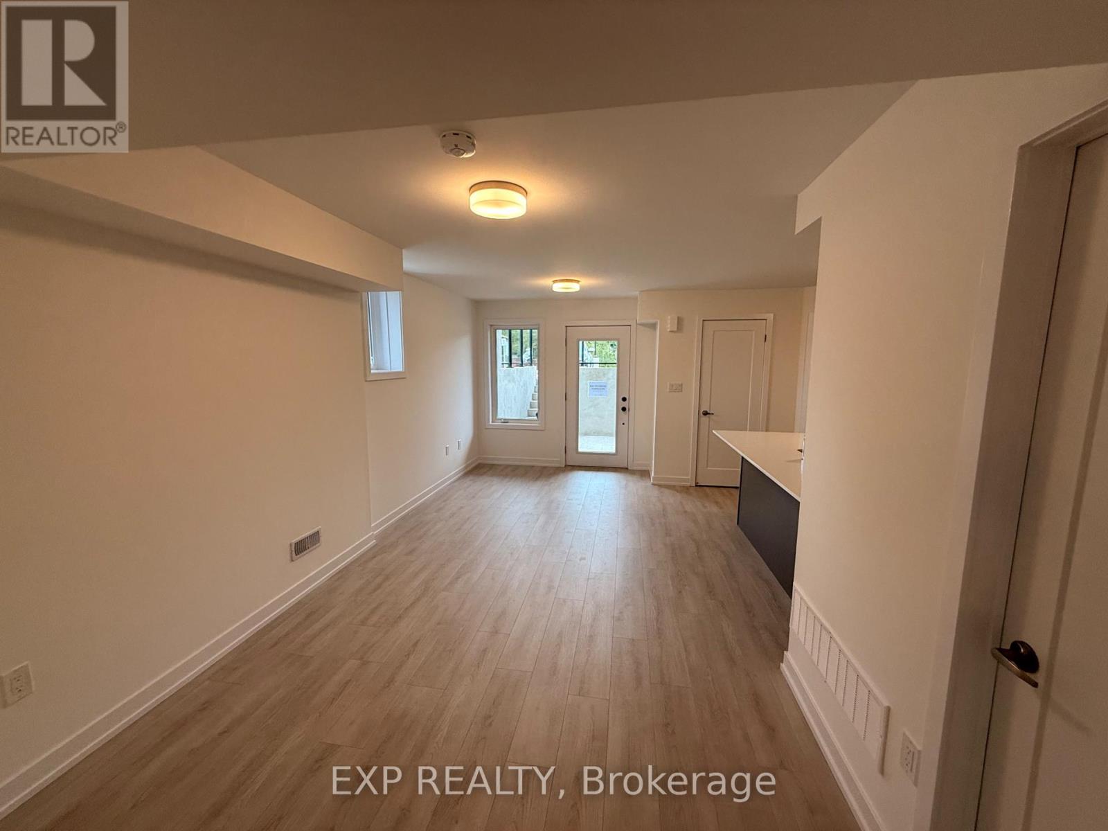 35 - 42 LOWES RD. WEST STREET, Guelph (Clairfields/Hanlon Business Park) — photo 4