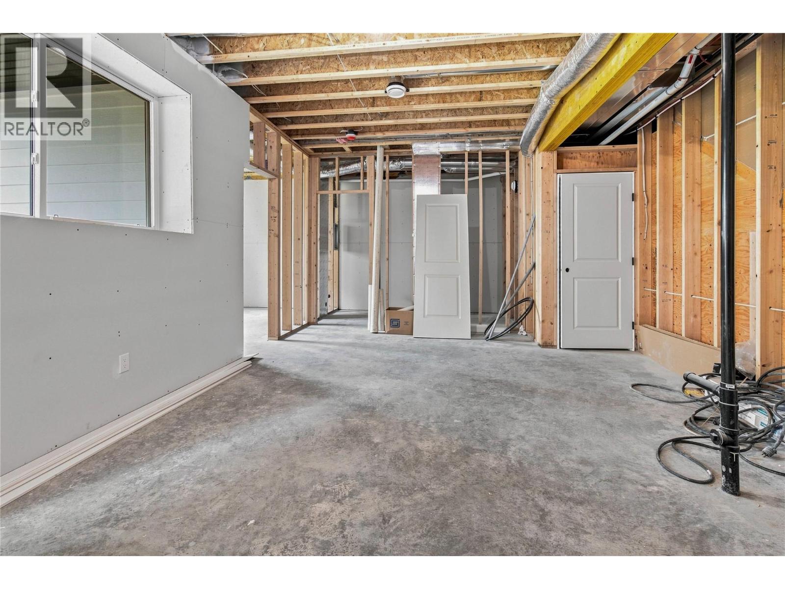 #102 3630 Sage Avenue - Image 25