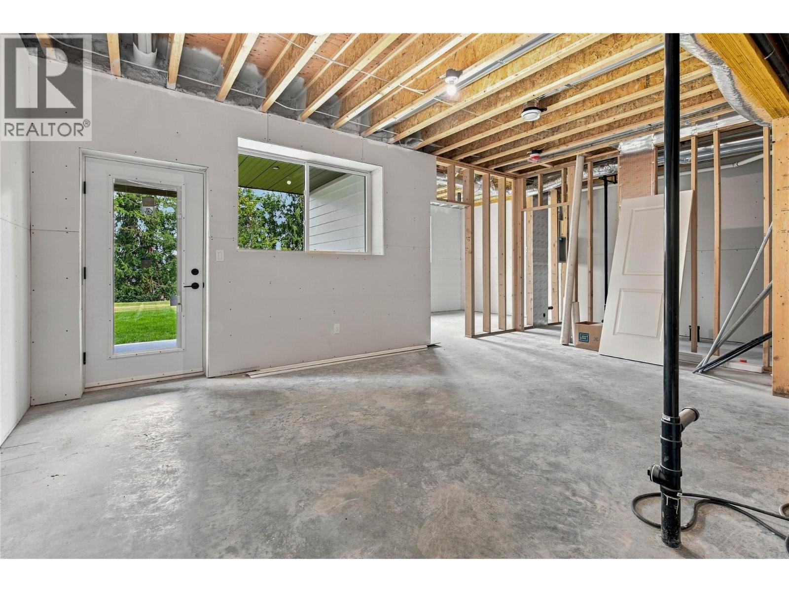 #102 3630 Sage Avenue - Image 24