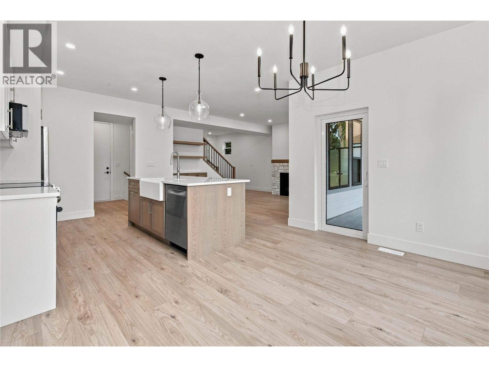 #102 3630 Sage Avenue - Image 9