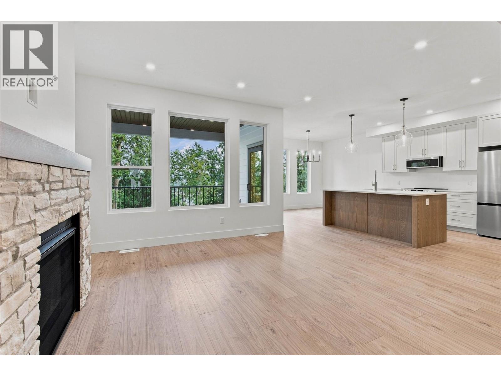 #102 3630 Sage Avenue - 12