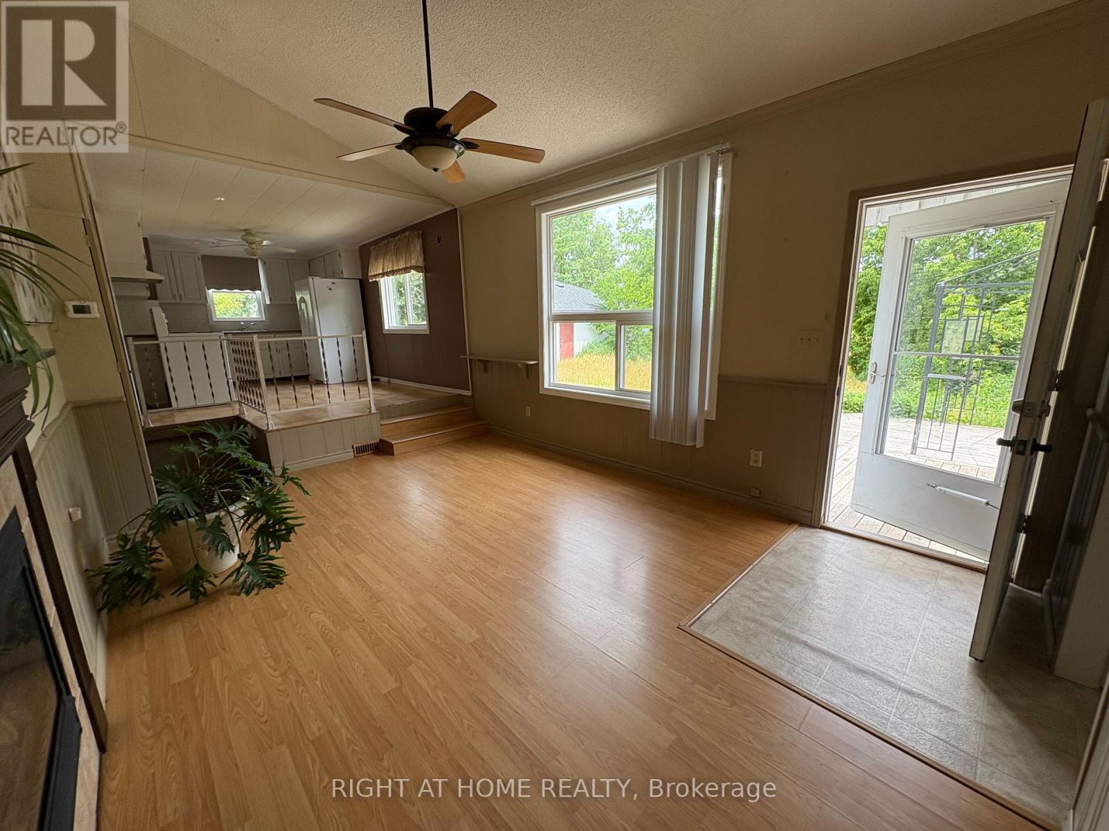 2591 TRULLS ROAD, Clarington (Courtice) — photo 4