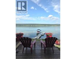 Foyer - 4619 Caverly Road, Lac La Hache, BC V0K1T0 Photo 6