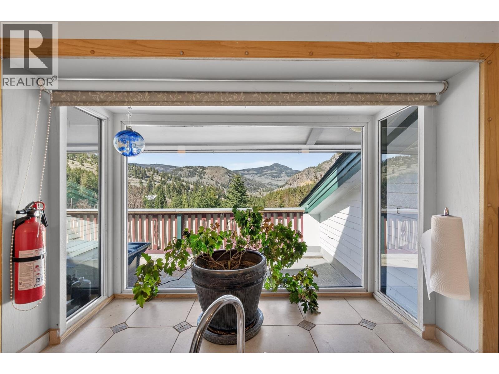 561 Grand Oro Road - Image 11