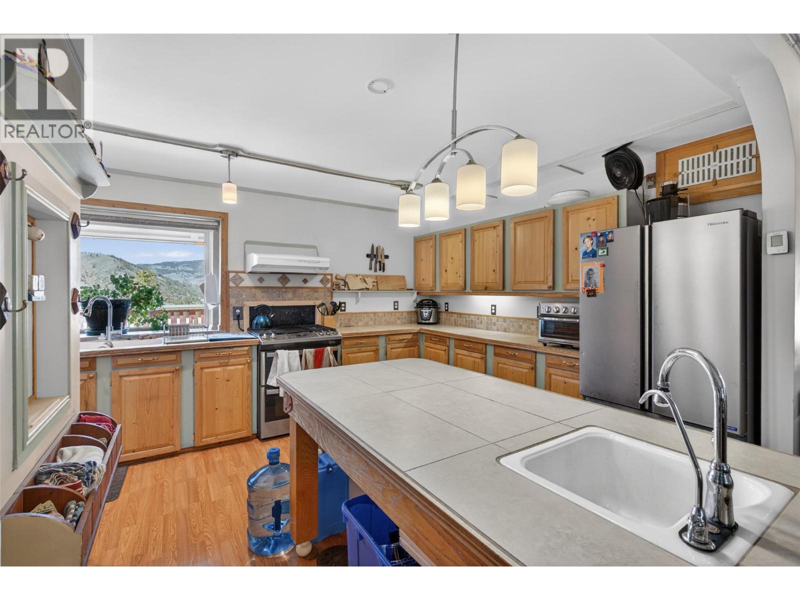 561 Grand Oro Road - Image 19