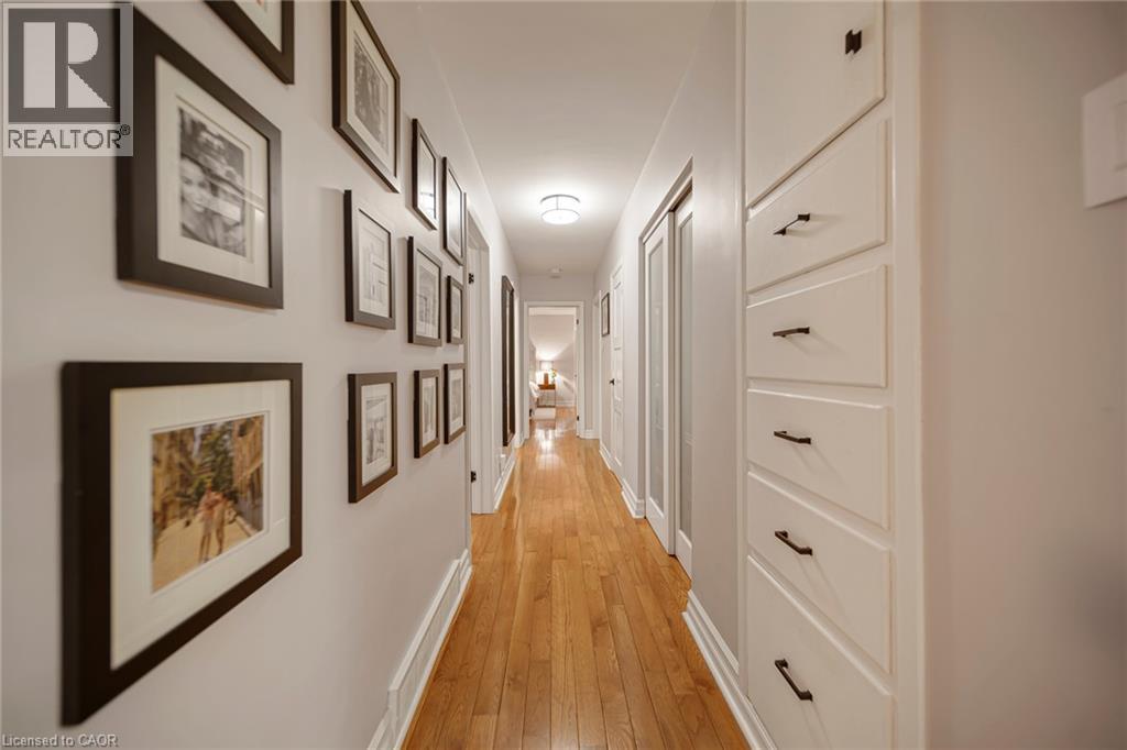 220 CLAREMONT Avenue - 21