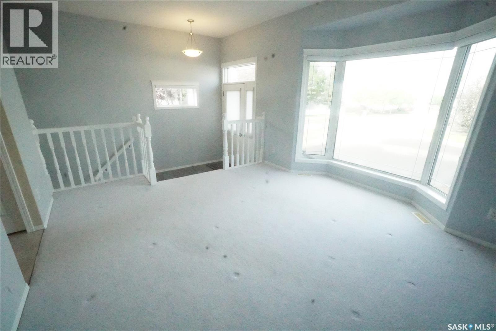 4606 Juniper DRIVE, Regina Saskatchewan — photo 5