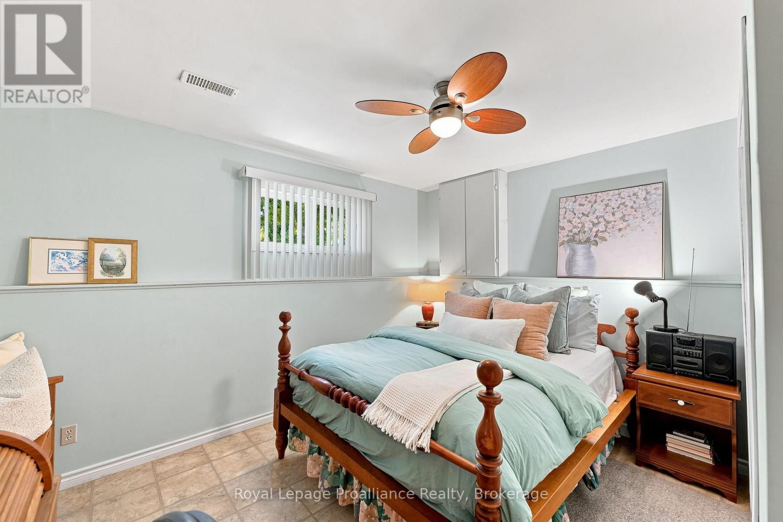 1528 PINEWOOD SCHOOL ROAD - 34