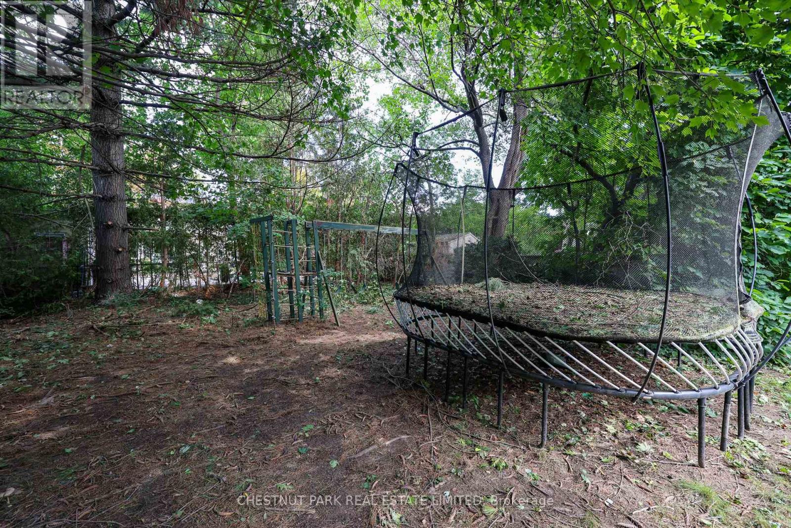 98 ST. LEONARDS AVENUE - 39