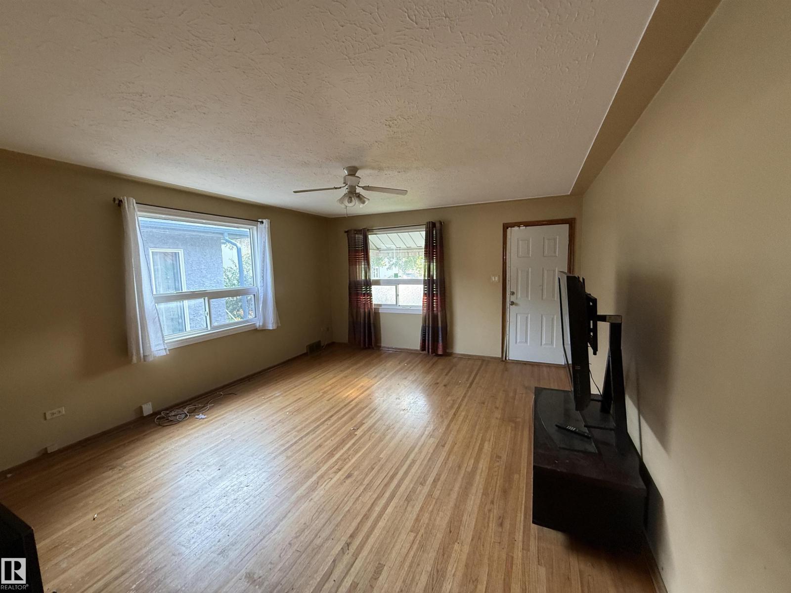 11825 67 ST NW - 5