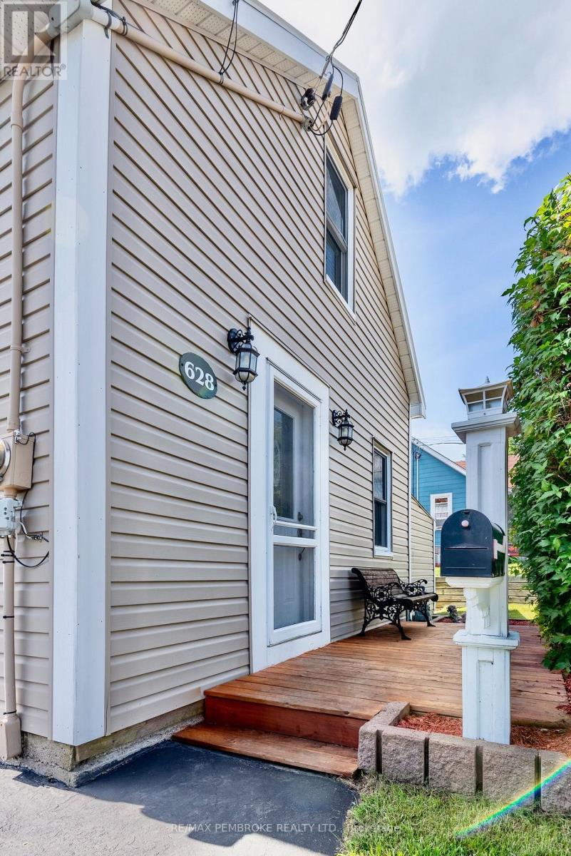 628 PERTH STREET, Pembroke — photo 4