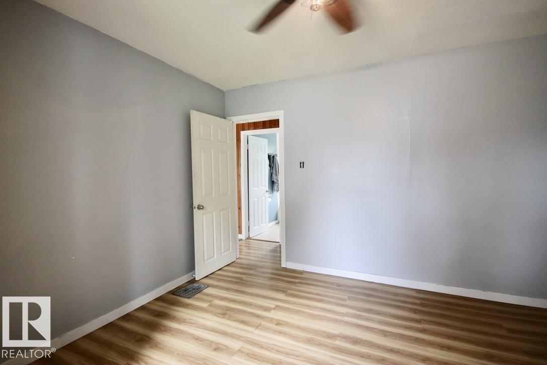 3639 109 AV NW - 10