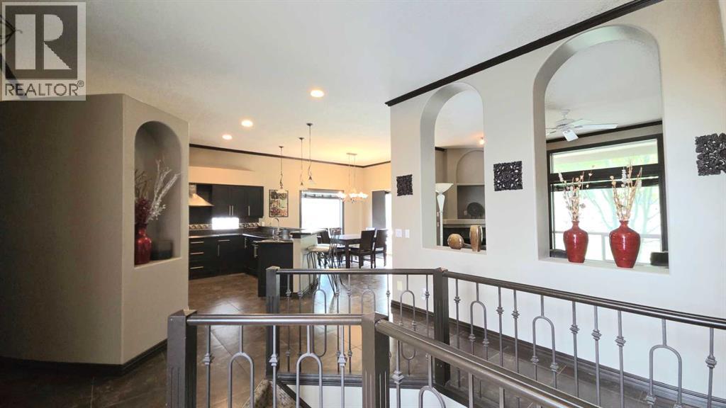 101 Edgebrook Grove NW, Edgemont, Calgary photo 2