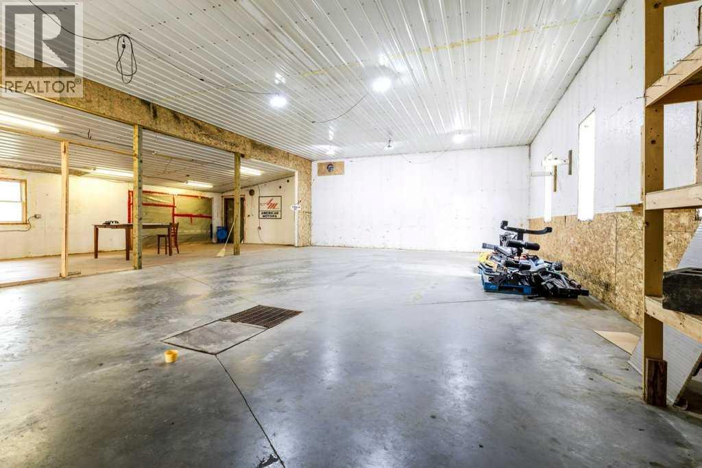 Listing photo – 425016 Range Road 10, Rural Ponoka County