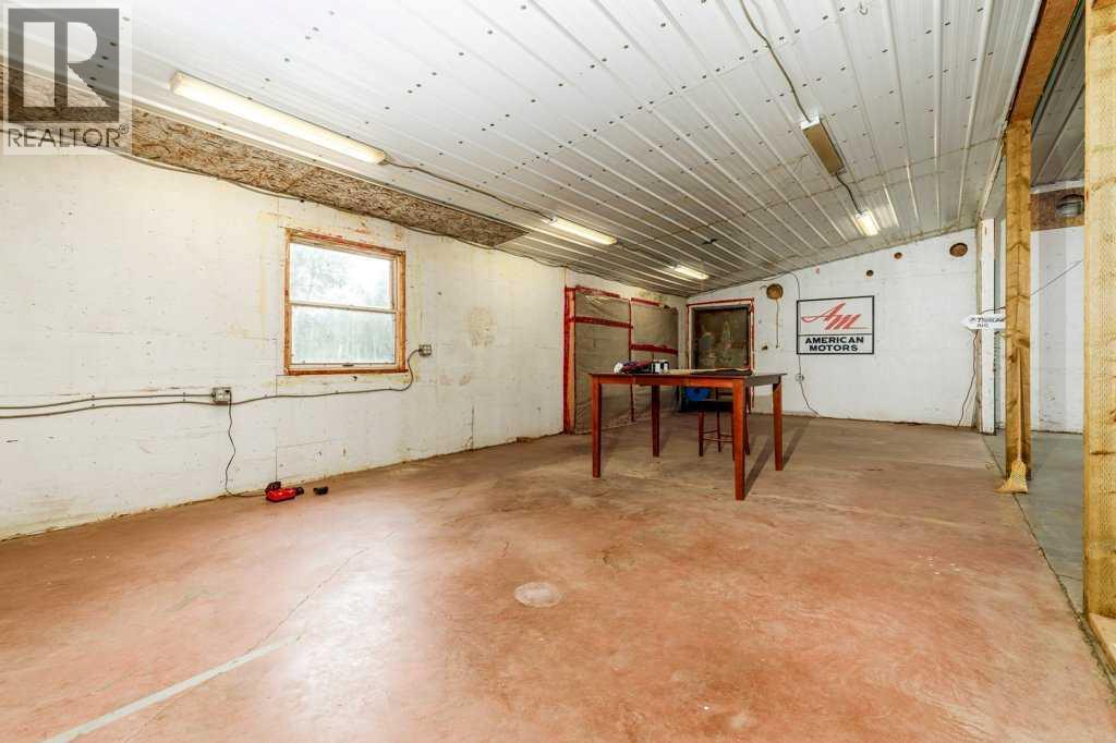 Listing photo – 425016 Range Road 10, Rural Ponoka County
