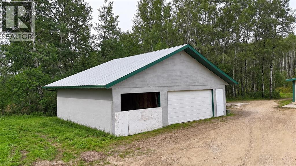 Listing photo – 425016 Range Road 10, Rural Ponoka County