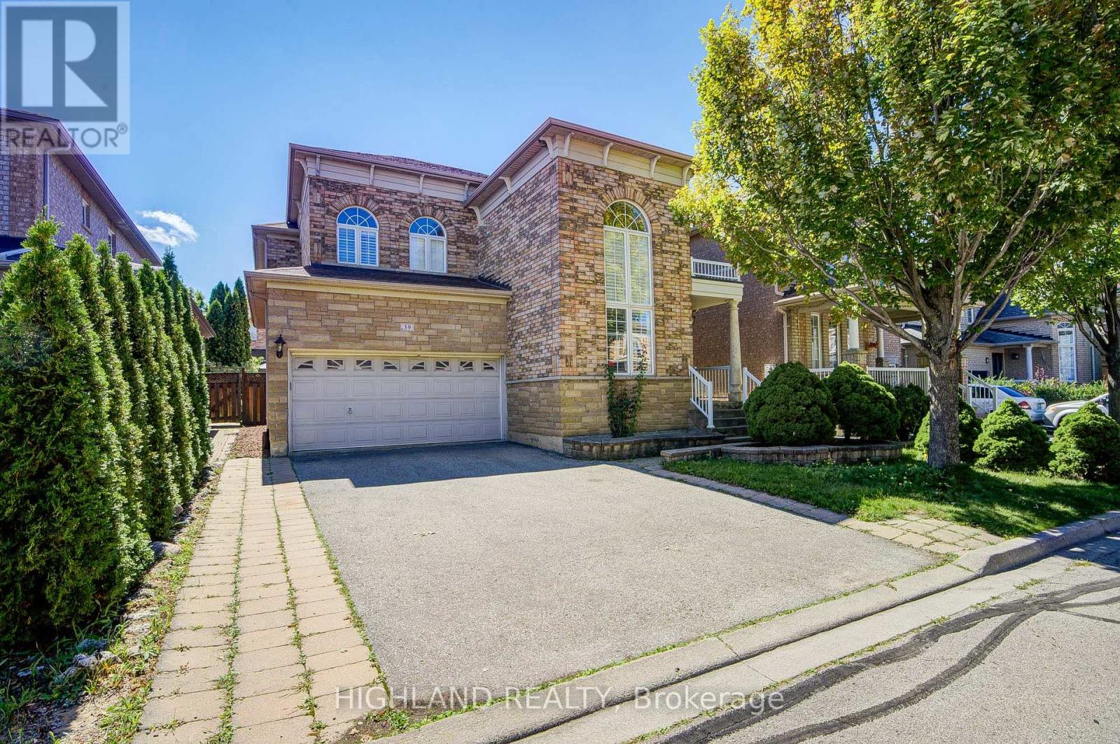 Photo of 39 SHADETREE CRESCENT