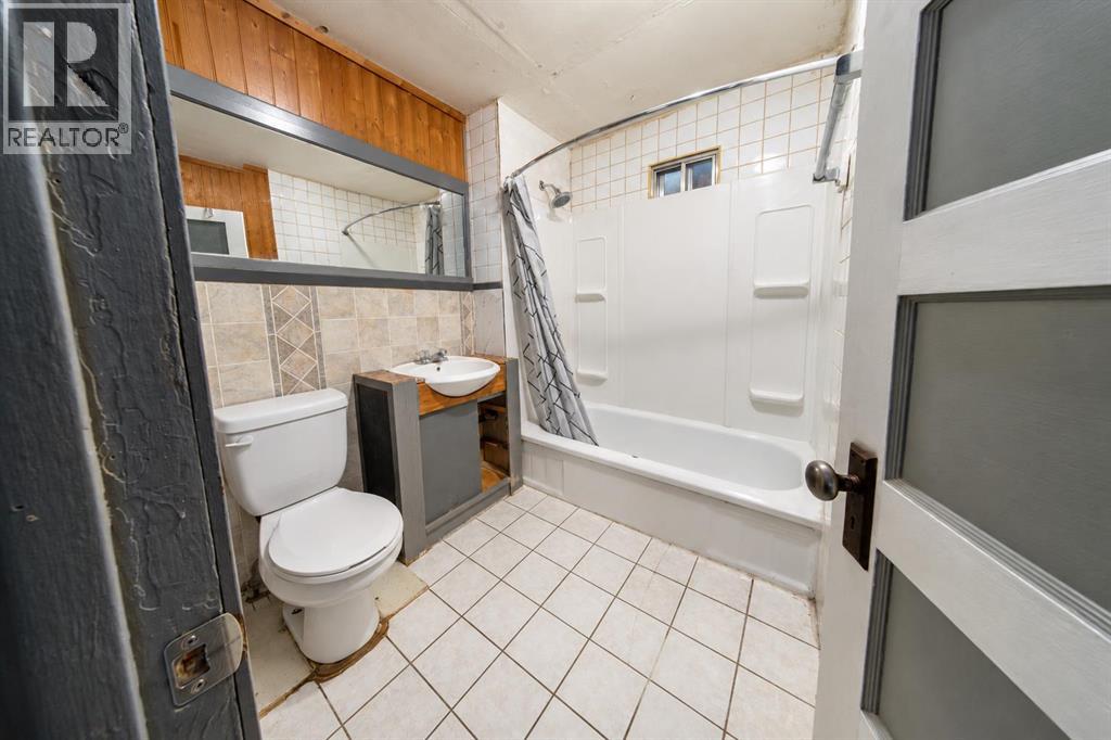 Listing photo – 5006 47 Avenue, Ponoka