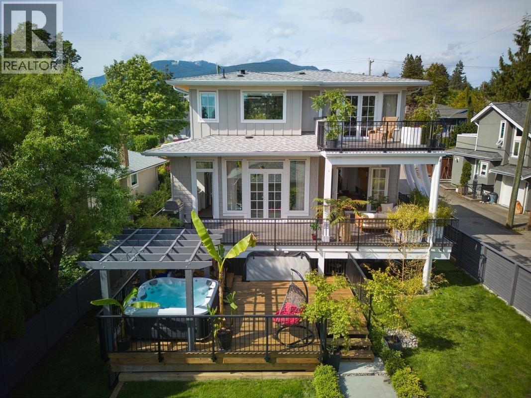 449 E 15TH STREET, North Vancouver